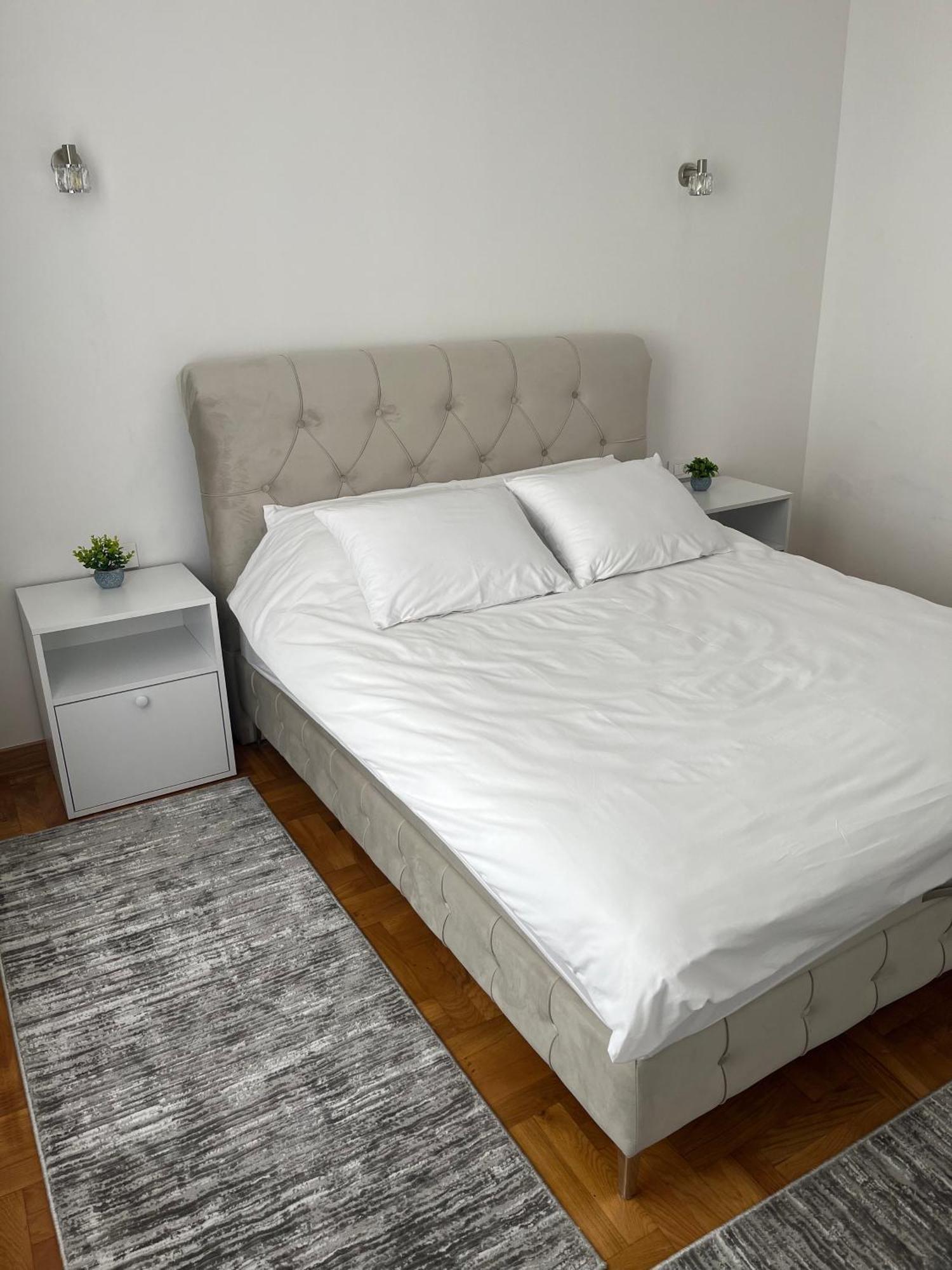 Sarajevo Luxury Apartment - 50 M From Old Sarajevo Clock Tower Exteriör bild