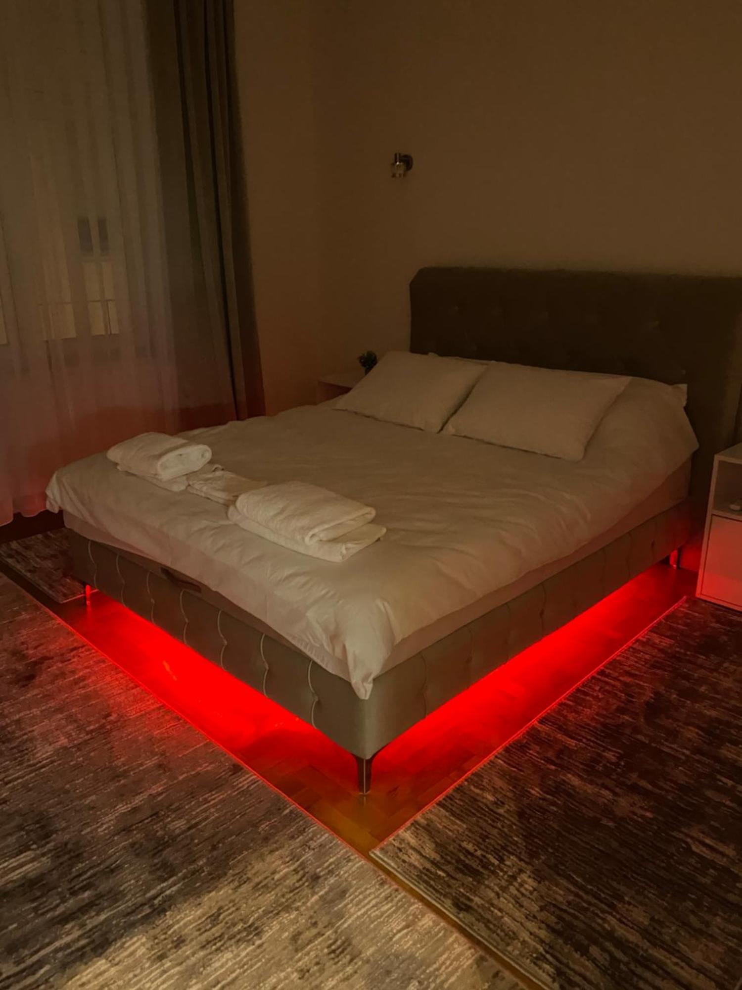 Sarajevo Luxury Apartment - 50 M From Old Sarajevo Clock Tower Exteriör bild