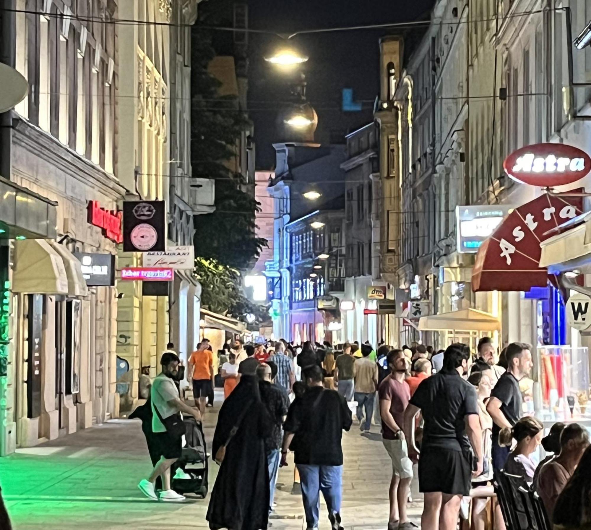Sarajevo Luxury Apartment - 50 M From Old Sarajevo Clock Tower Exteriör bild